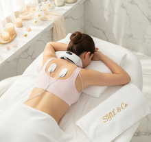 Cargar imagen en el visor de la galería, Masajeador de Cuello - Realista con luz natural
