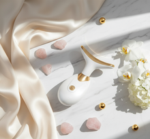 Cargar imagen en el visor de la galería, Masajeador facial lifting horizontal - Composición alternativa
